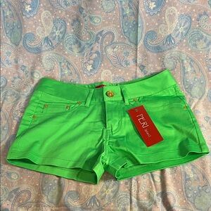 Green Peri Women's Shorts Size Medium